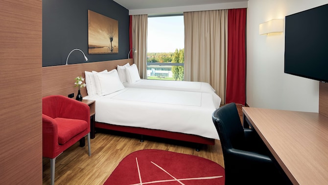 Park Plaza Amsterdam Airport - Superior Triple Room