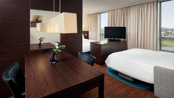 Park Plaza Amsterdam Airport - Executive Queen Room Sofabed
