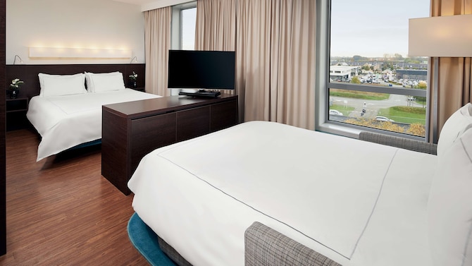 Park Plaza Amsterdam Airport - Executive Queen Room Sofabed
