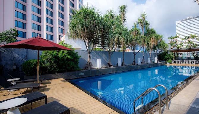 Park Plaza Bangkok Soi 18 - Sway Pool