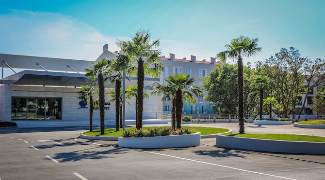 Park Plaza Belvedere Medulin - Hotel entrance