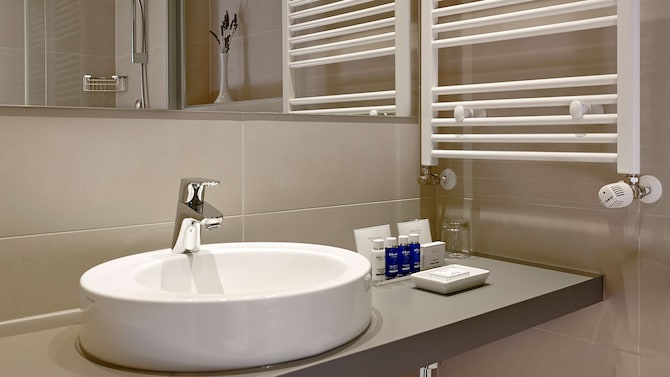 Park Plaza Belvedere Medulin - Bathroom