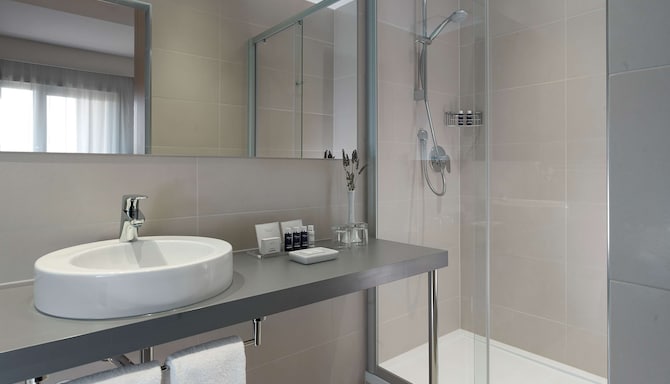 Park Plaza Belvedere Medulin - Bathroom Suite