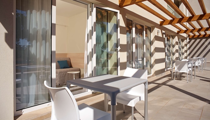 Park Plaza Belvedere Medulin - Balcony Family Room