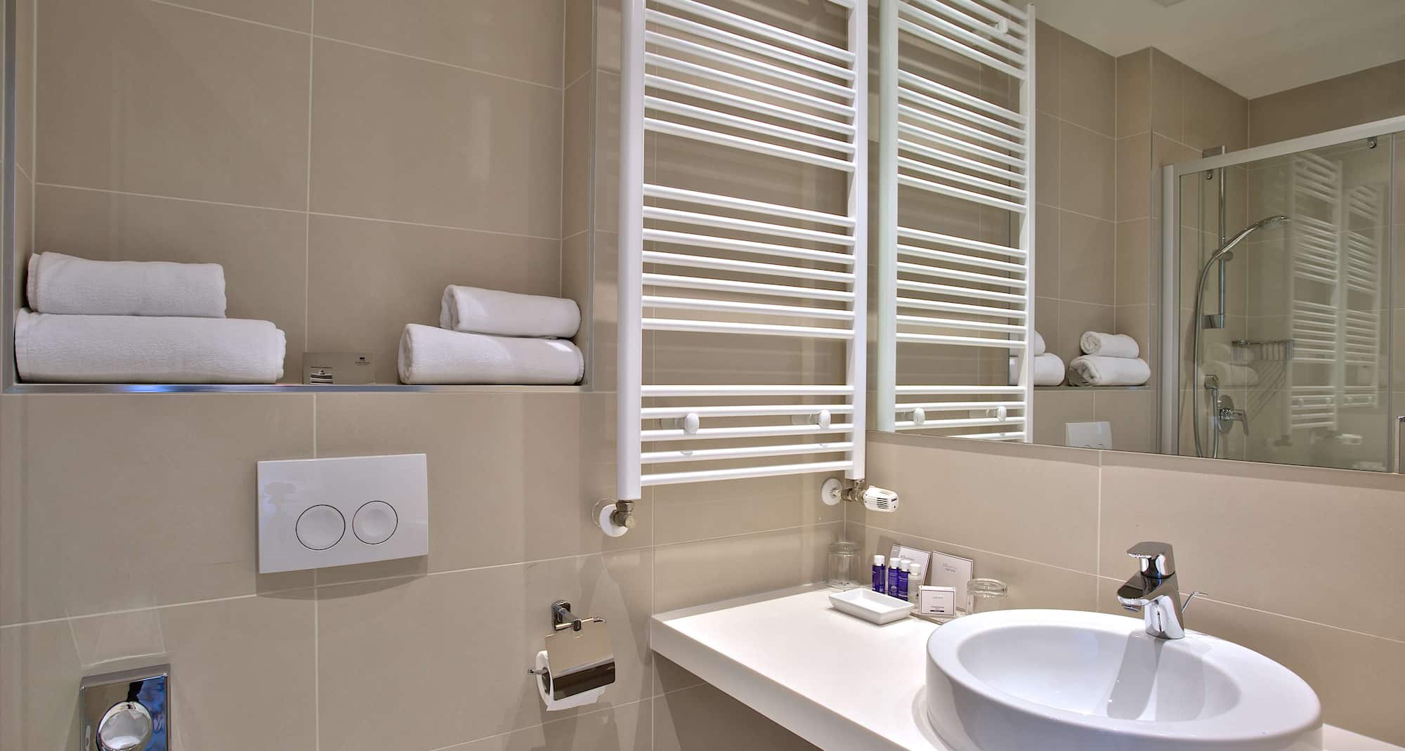 Park Plaza Belvedere Medulin - Bathoom