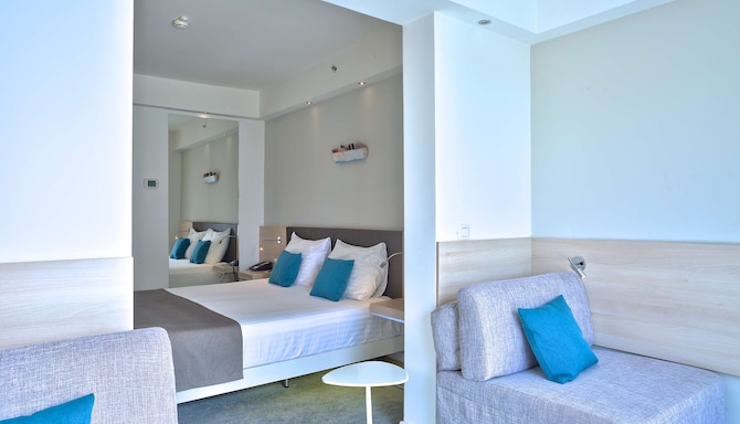 Park Plaza Belvedere Medulin - Family Room