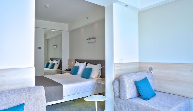 Park Plaza Belvedere Medulin - Family Room