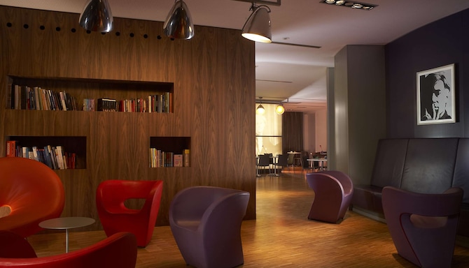 Park Plaza Berlin - Lobby