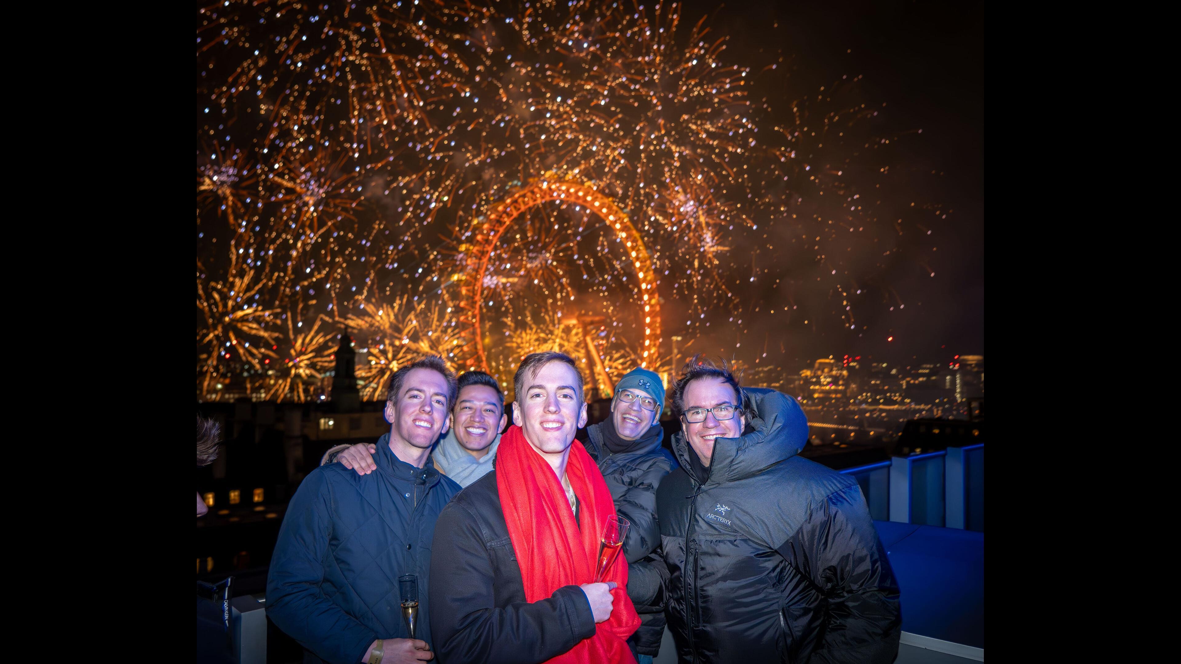 Park Plaza Brand - EMEA - Park Plaza New Year s Eve Fireworks