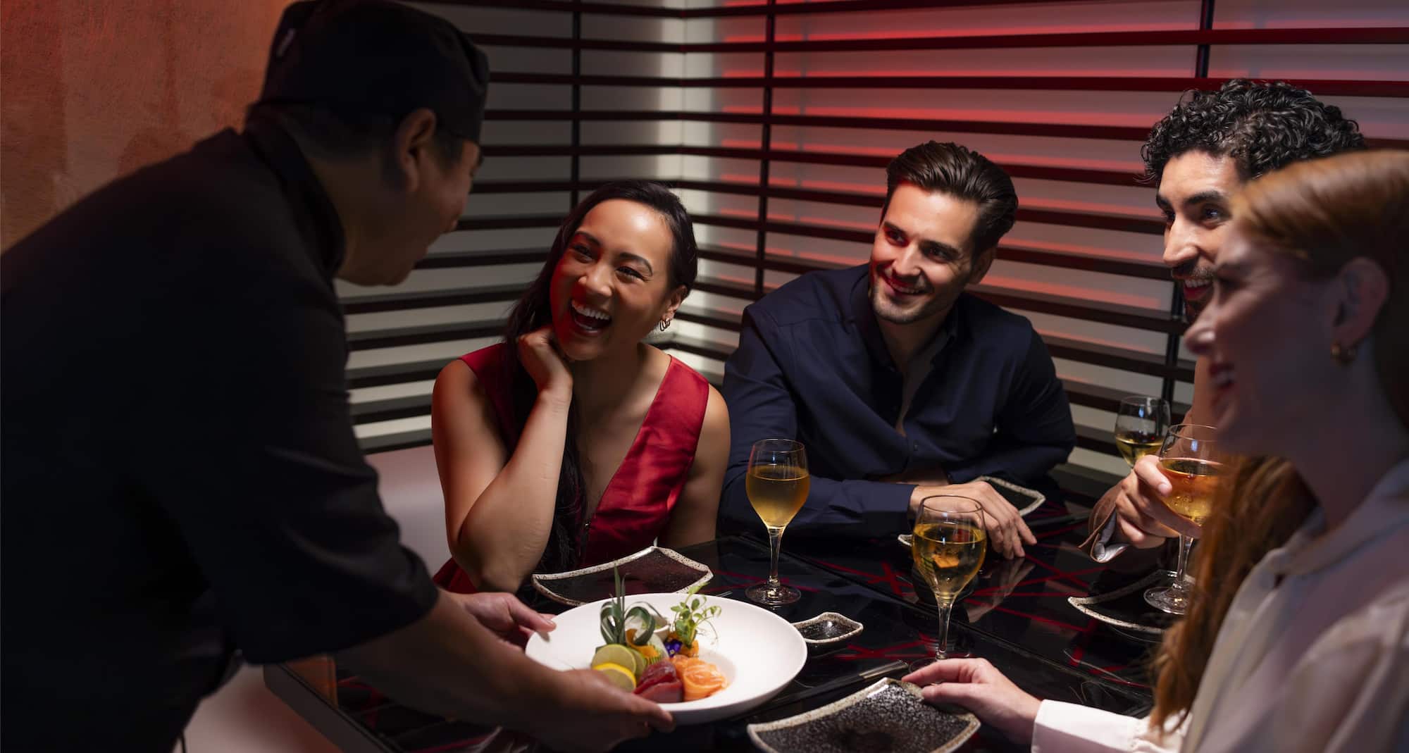 Park Plaza Brand - EMEA - Ichi Sushi Lifestyle - Friends