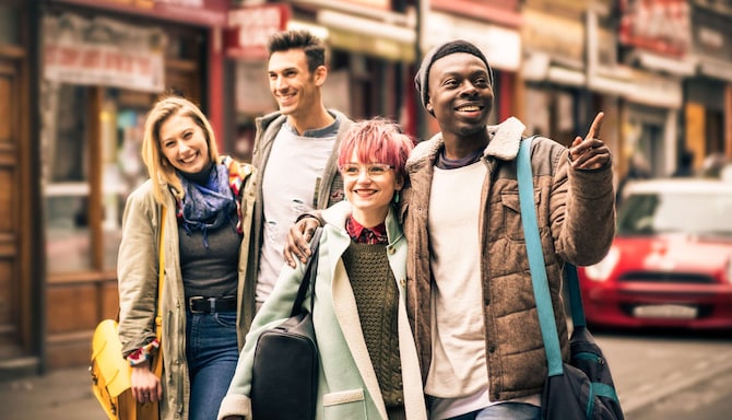 Park Plaza Brand - Friends in city