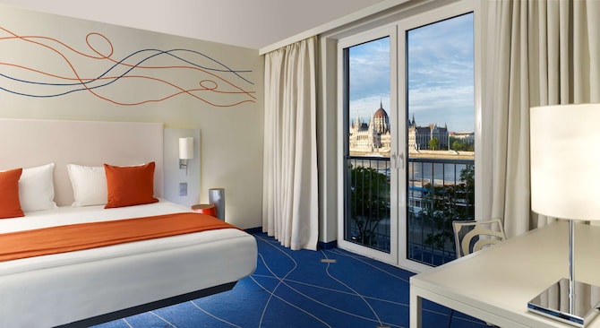 Park Plaza Budapest - Superior Room-Danube View