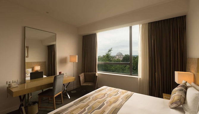 Park Plaza Cardiff - Superior room – City Hall view