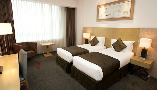 Park Plaza Cardiff - Superior room - twin beds