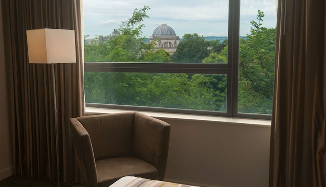 Park Plaza Cardiff - Superior room – City Hall view