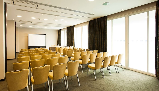 Park Plaza Cardiff - Meeting room