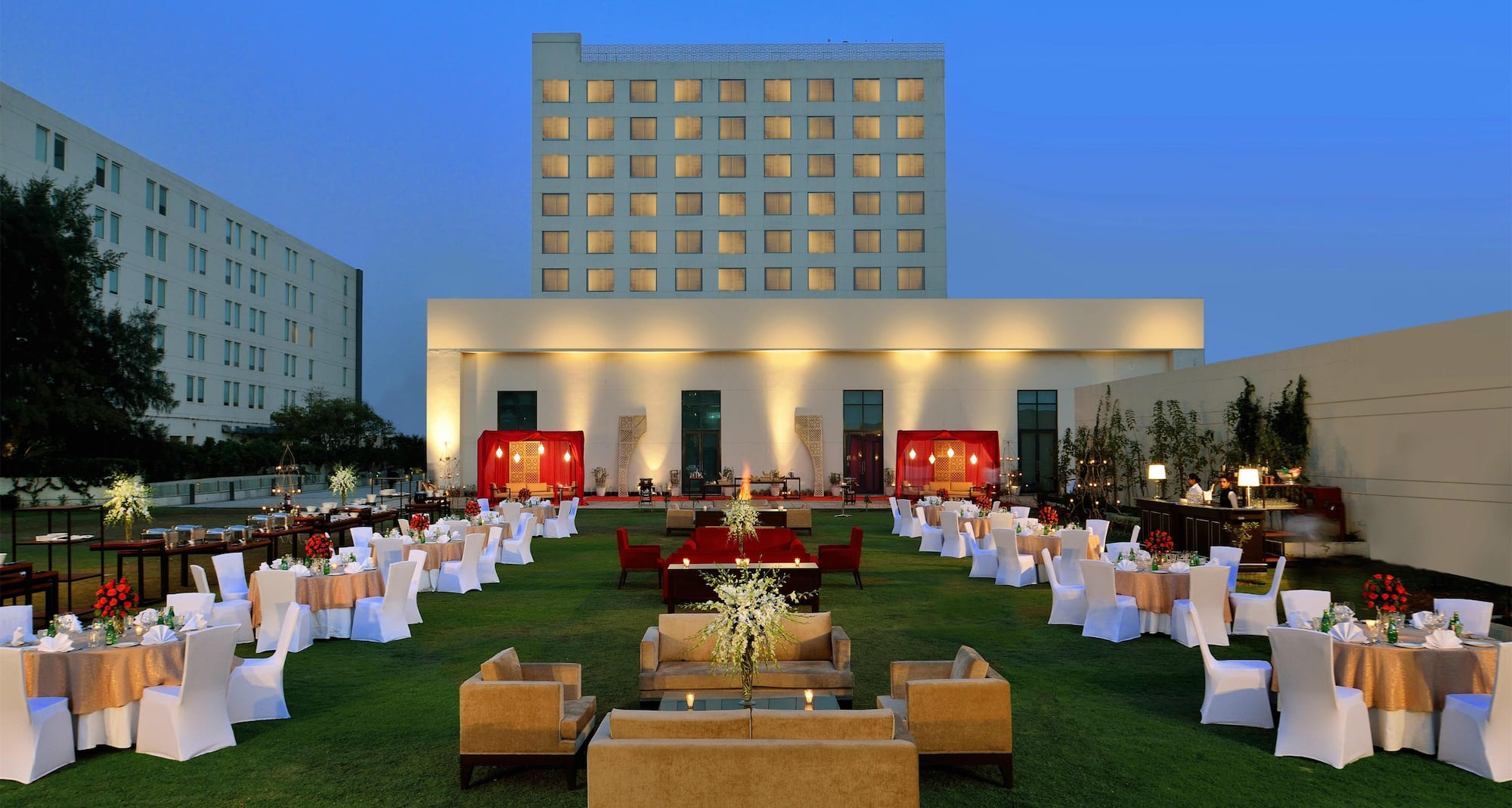 Park Plaza Chandigarh Zirakpur - Lawn