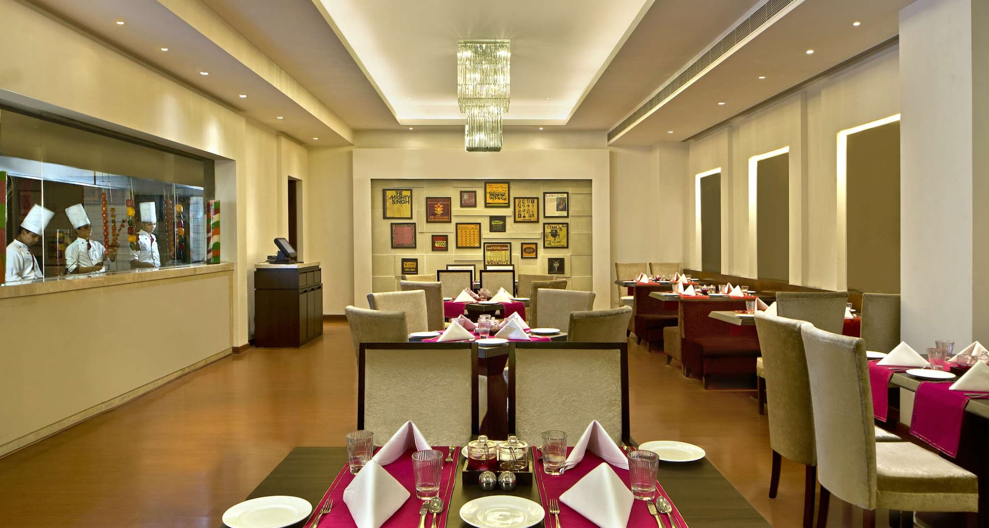Park Plaza Chandigarh Zirakpur - Zaranj - Authentic Indian