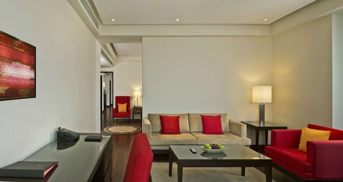 Park Plaza Chandigarh Zirakpur - Suite Lounge Room