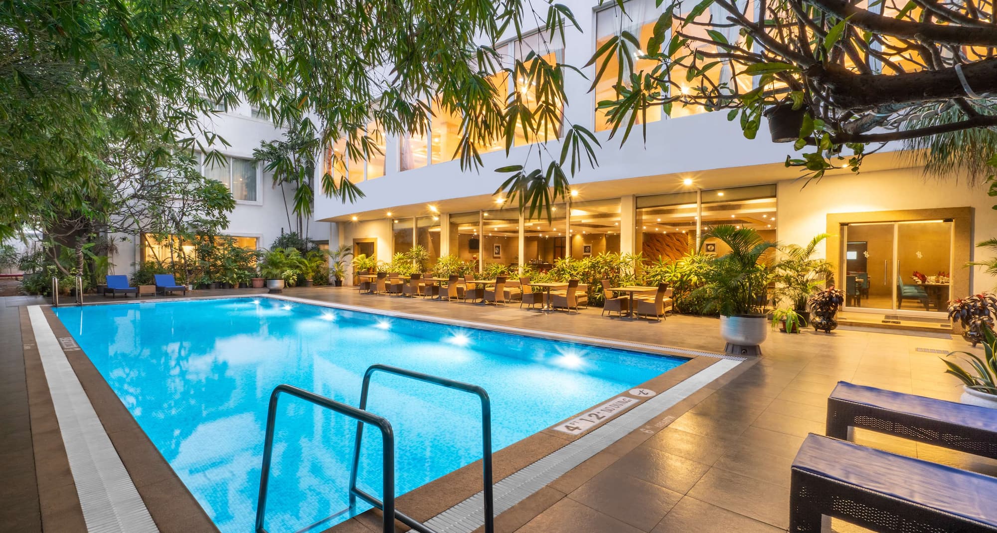 Park Plaza Chennai OMR - Pool