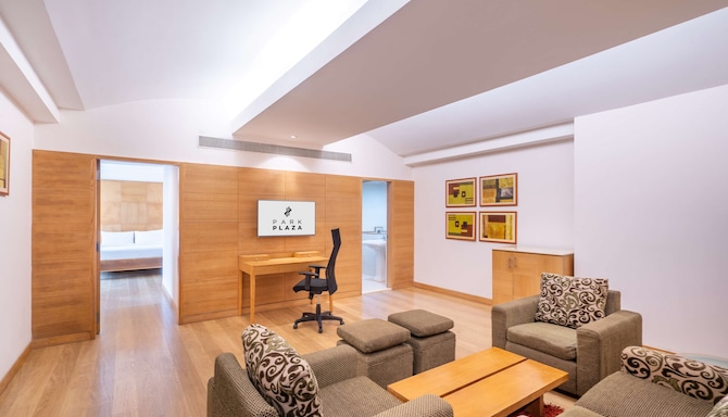 Park Plaza Chennai OMR - Suite Living Room Connection