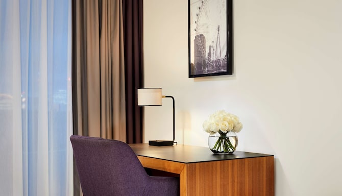Park Plaza County Hall London - Suite