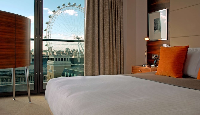 Park Plaza County Hall London - Junior Suite