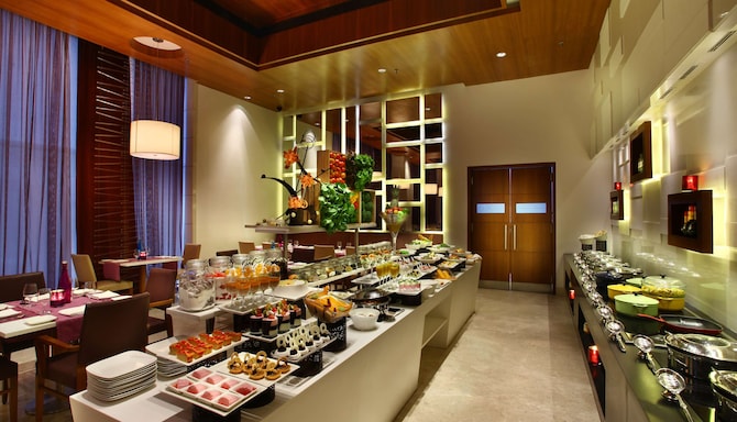 Park Plaza Delhi CBD Shahdara - Coffee Shop Promenade
