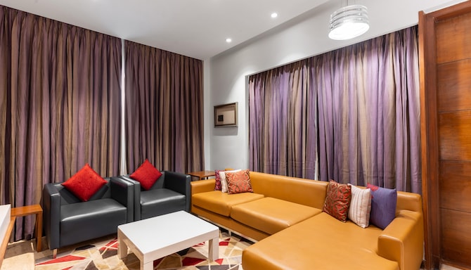 Park Plaza Delhi CBD Shahdara - Presidential suite Living Room
