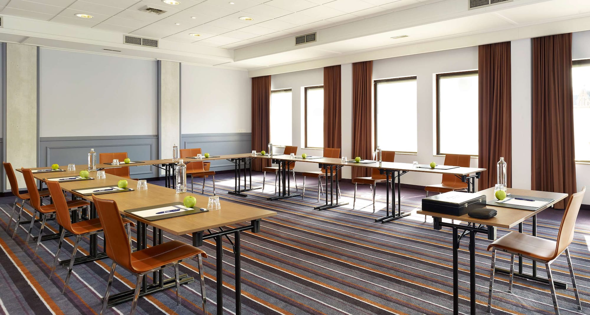 Park Plaza Eindhoven - 60 Watt Meeting Room