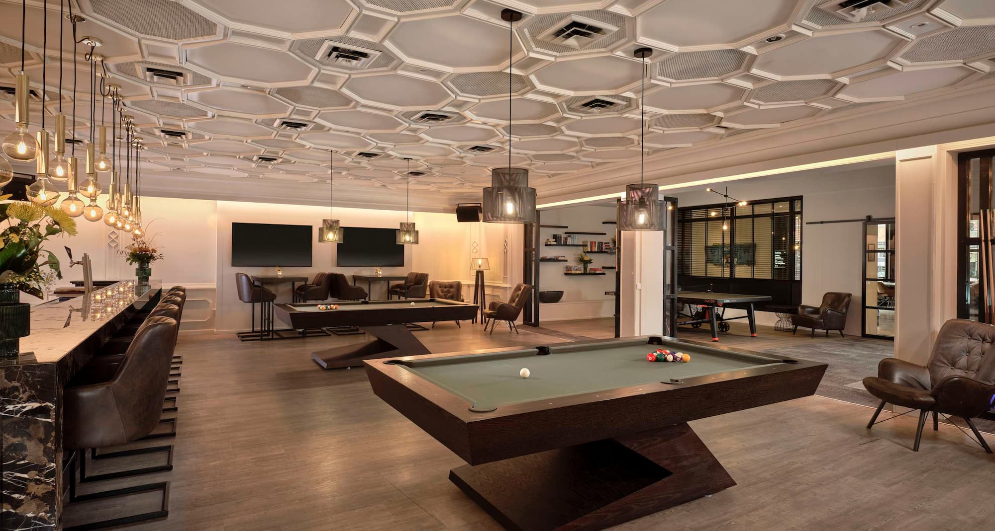 Park Plaza Eindhoven - The Living Room Pool Table