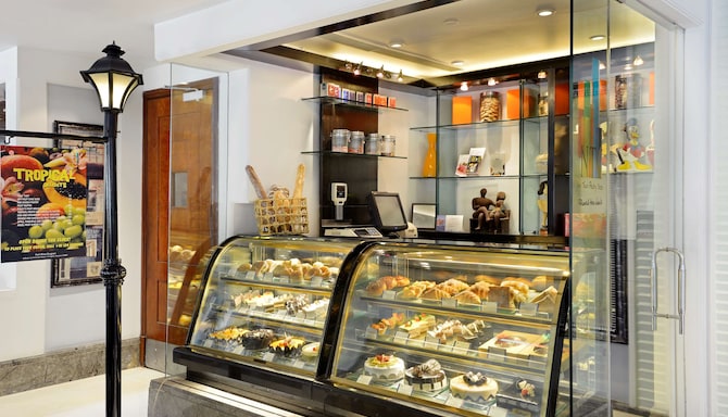 Park Plaza Gurugram - Pastry Shop