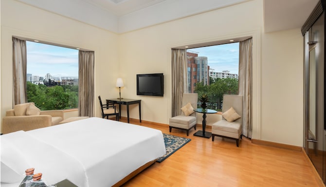 Park Plaza Gurugram - Suite Bedroom View
