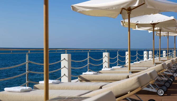 Park Plaza Histria Pula - Sunbeds by Ocean