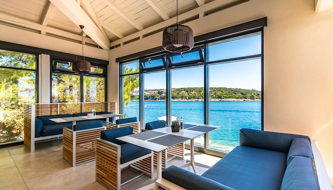 Park Plaza Histria Pula - Yacht Bar and Restaurant