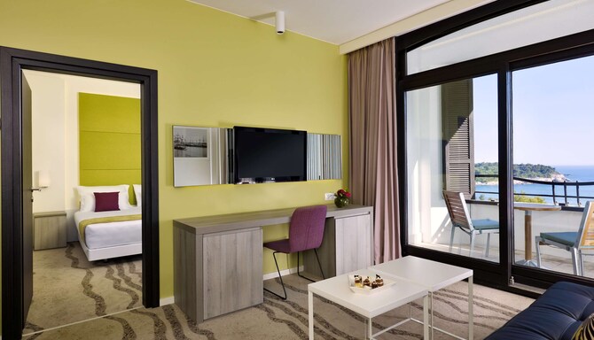 Park Plaza Histria Pula - Family Suite Living Room