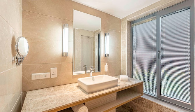 Park Plaza Jalandhar - Executive Bathrrom