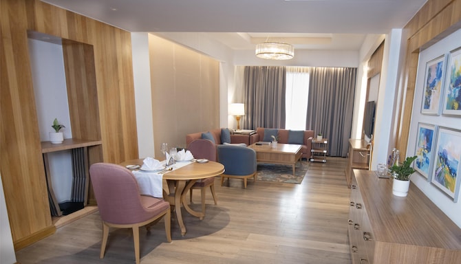 Park Plaza Jalandhar - Suite Room