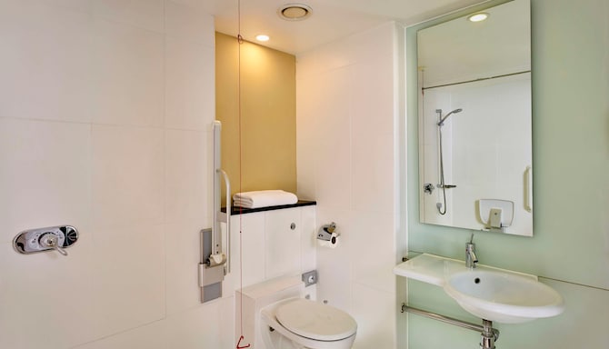 Park Plaza Leeds - Gästezimmer Bad (barrierefrei)