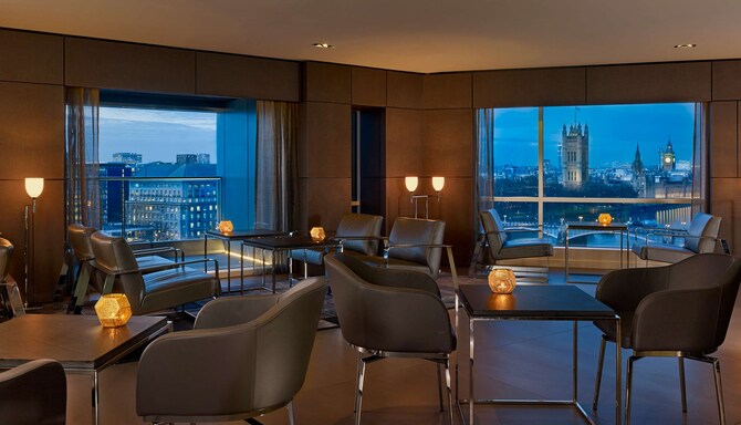 Park Plaza London Riverbank - Executive Lounge Evening