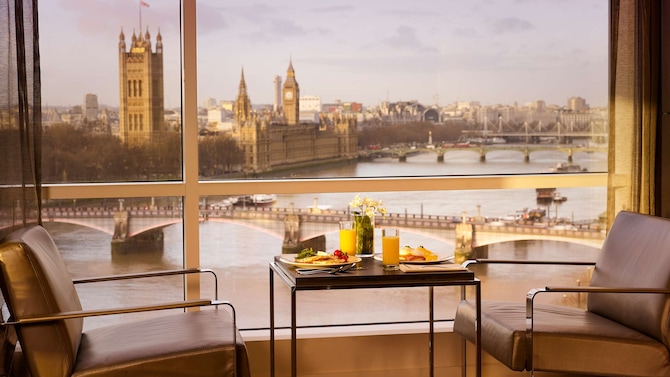 River View Lounge