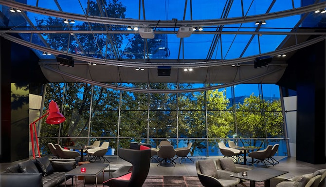 Park Plaza London Riverbank - Chino Latino Lounge