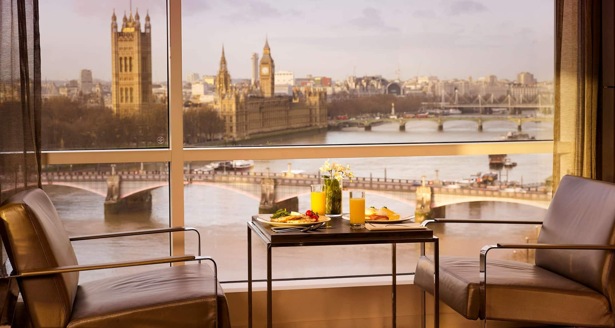 Park Plaza London Riverbank - River View Lounge View