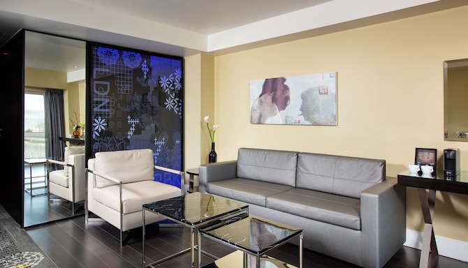 Park Plaza London Riverbank - Suite