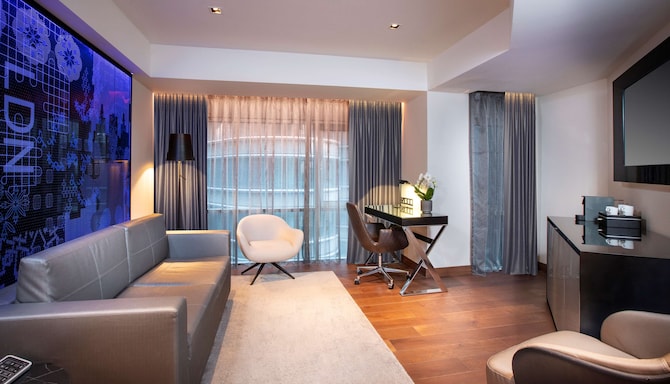 Park Plaza London Riverbank - Suite