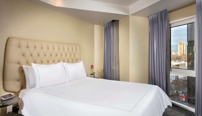 Park Plaza London Riverbank - Suite