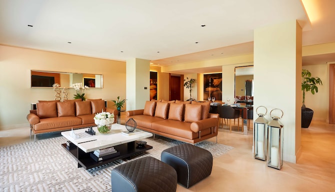 Park Plaza London Riverbank - Penthouse Living room