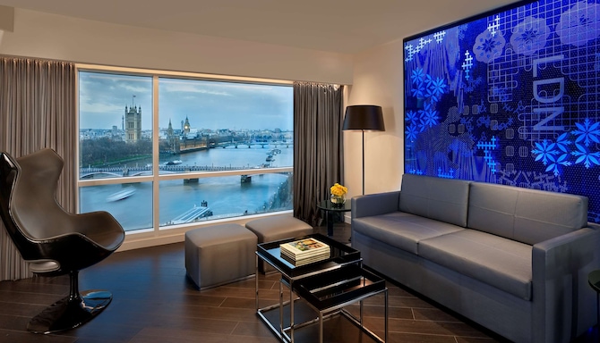 Park Plaza London Riverbank - One Bedroom Suite River View with Balcony