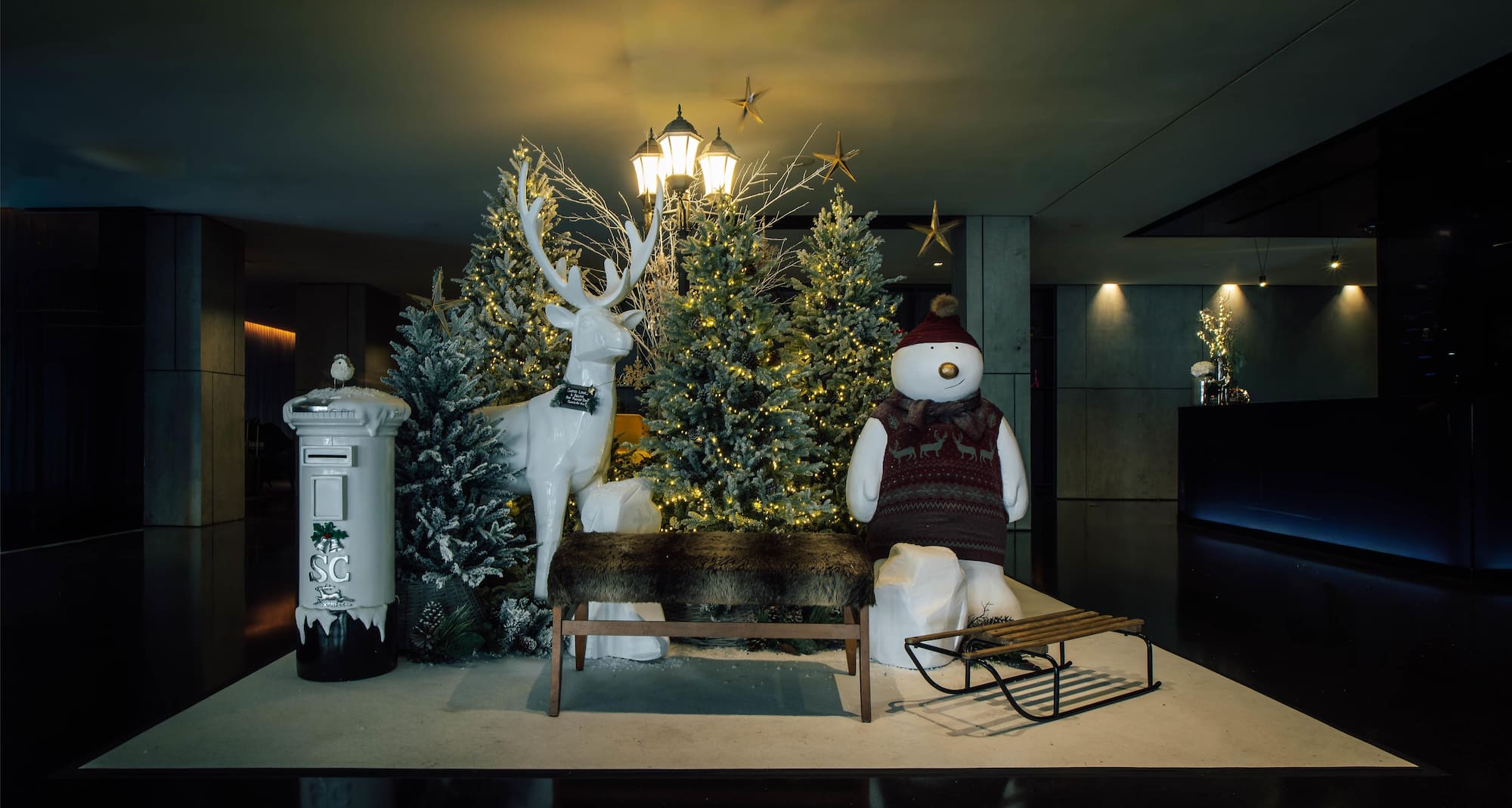 Park Plaza London Waterloo - Christmas lobby