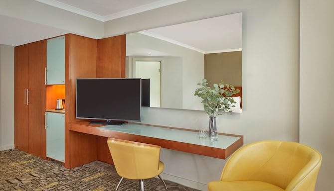 Park Plaza Nottingham - Executive King Bedroom